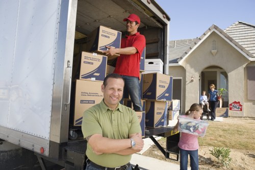 Local transfer station area for separated moving waste and recyclables