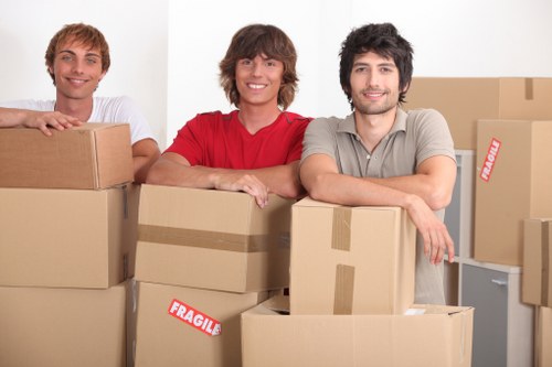 Local moving help for Petersham streets and access challenges